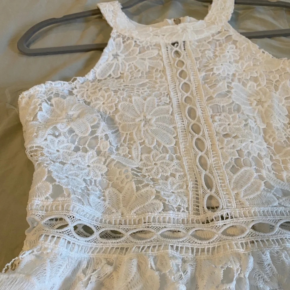 White Max & Ash dress 👗